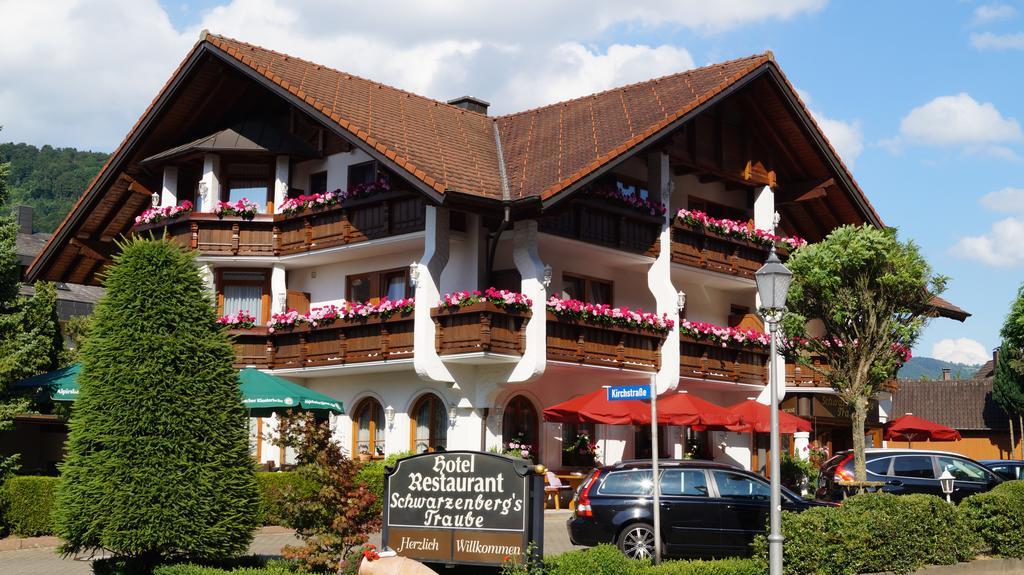 Hotel Schwarzenbergs Traube Glottertal Exterior photo